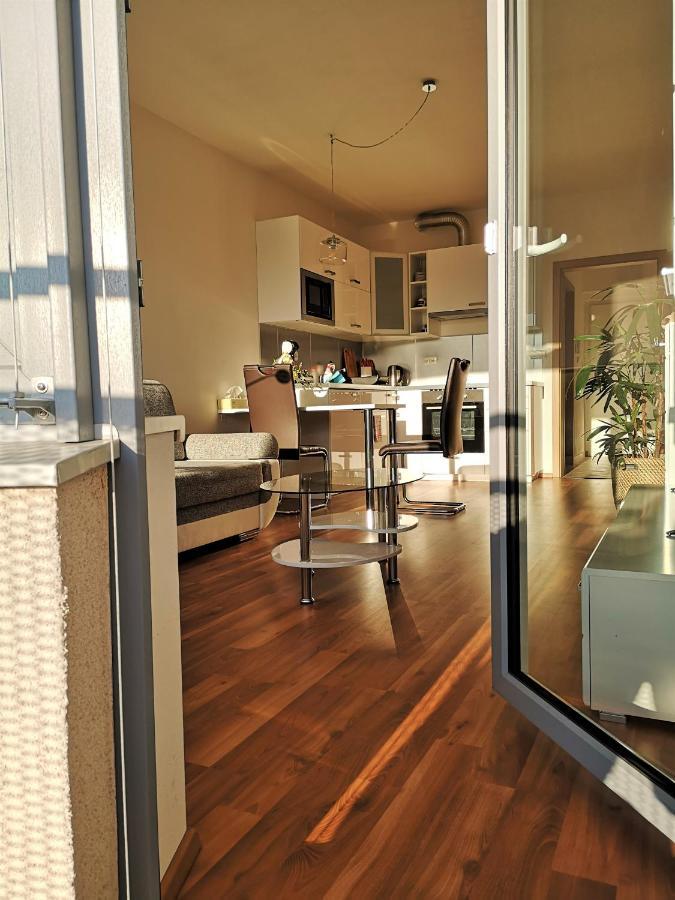 New Apartment With Garage Parking Бърно Екстериор снимка